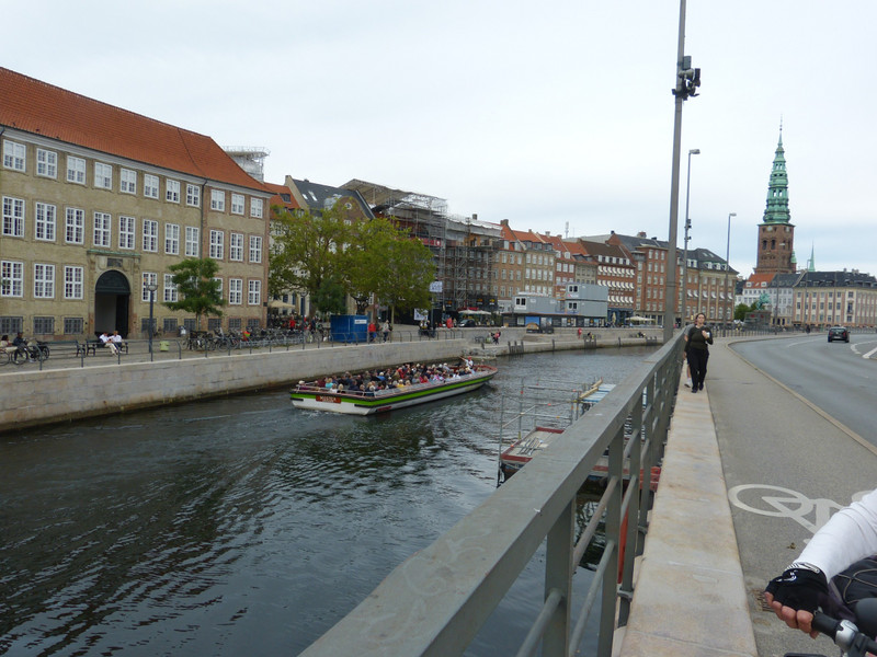 Kopenhagen - volle bootladingen toeristen