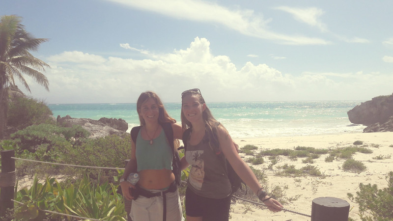 Flor and me at the Tulum ruïns