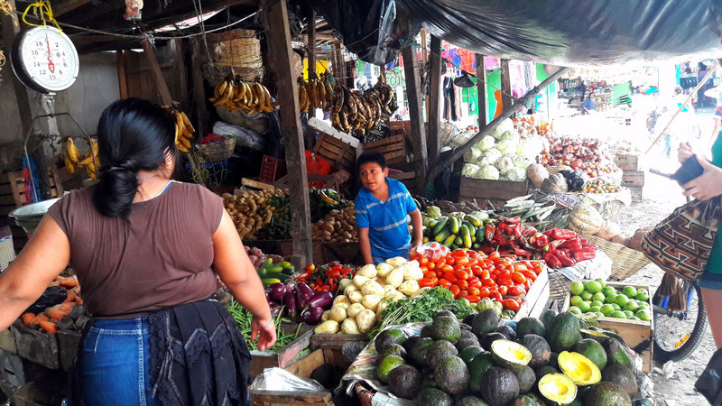 Market in Flores