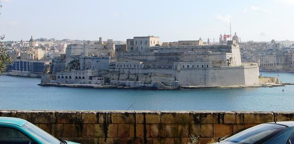 Maltas fortified harbour