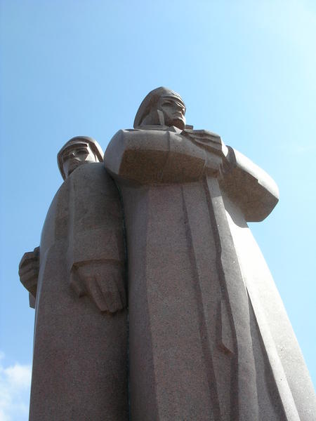 Riga statues