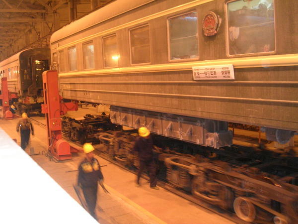 Changing the wheels for chinese tracks
