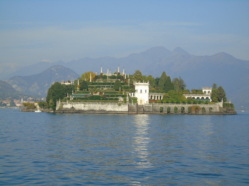 First view of the Isola Bella terraced gardens