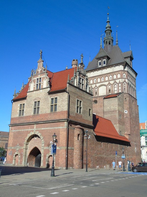 The huge 15th century Foregate