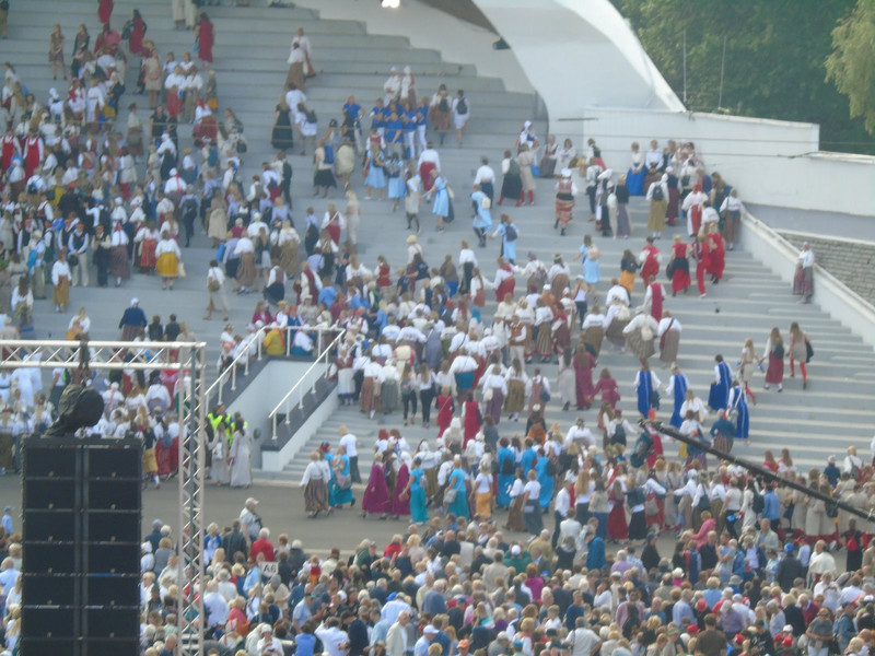 After the first section we saw, throngs of singers filed onto the amphitheatre