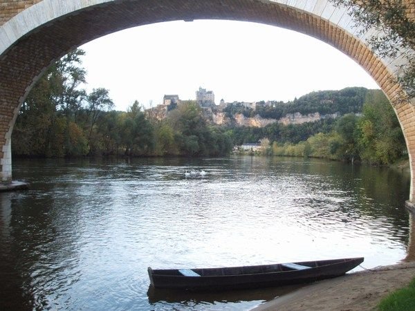 Our first view of Beynac-et-Cazenac in the evening sunlight