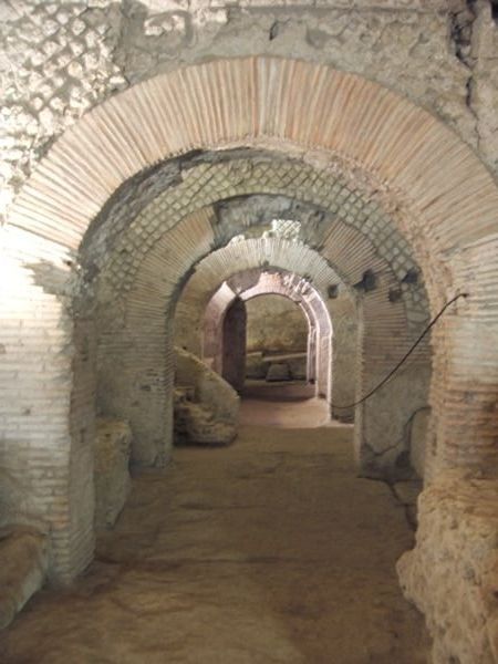 Roman underground street