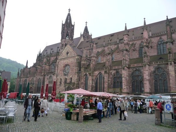 Farmers market in Munster square