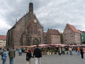 Frauenkirke on Nuremburg market square