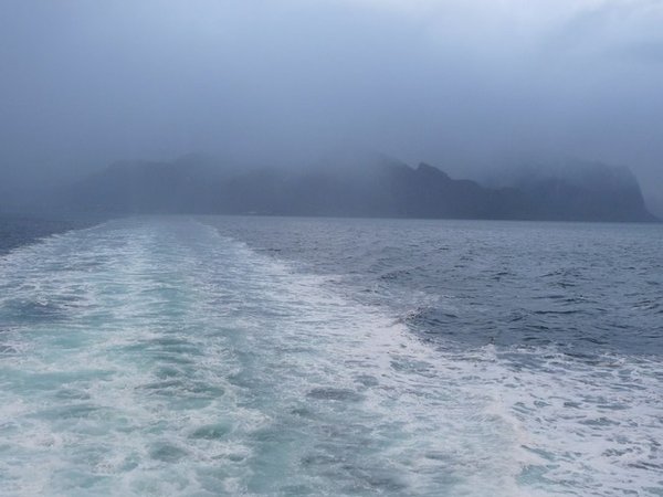 Leaving a stormy Lofoten 