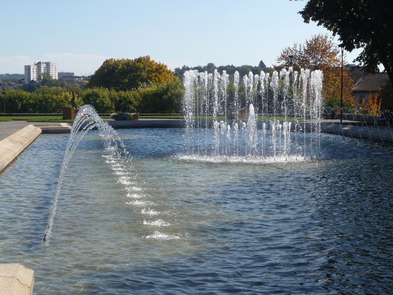 A nice fountain in the gardens