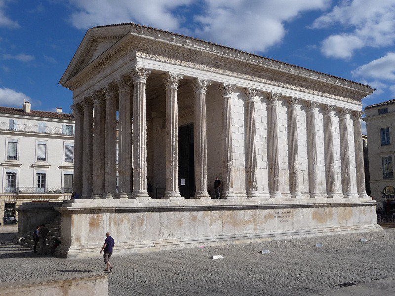 The Maison Carree, a 5th century temple dedicated to the adopted sons of Emporer Augustus. Surprisingly the inside was used as a cinema showing a 3D presentation of the city’s history