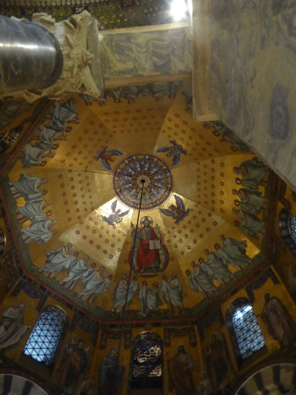 The dome covered in 17th century mosaic.