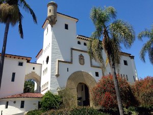 Direction Santa Barbara et son magnifique palais de justice, d'inspiration espagnole...