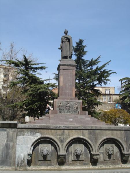 Tbilisi's got monuments too