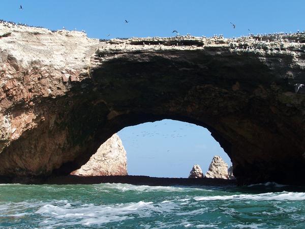 Arch at Islas ballestas