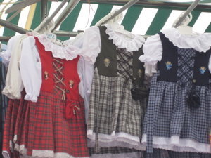 Traditional outfits at Naschmarkt