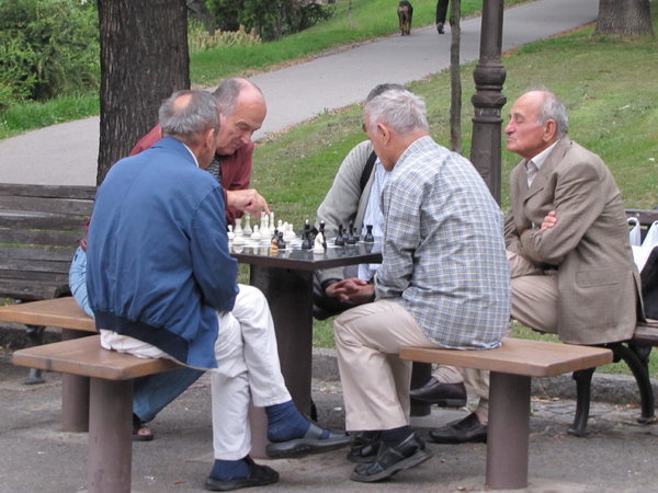 Belgrade walking tour chess men