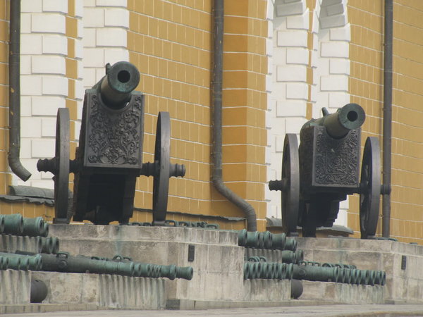 Kremlin Tour Day cannons captured from France