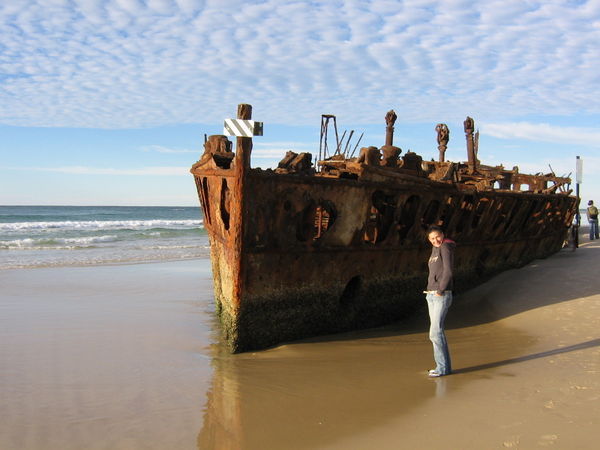Shipwreck on Fraser Is.