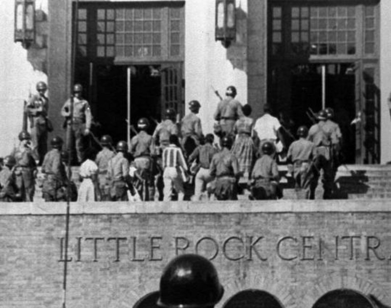 Soldiers at Little Rock School
