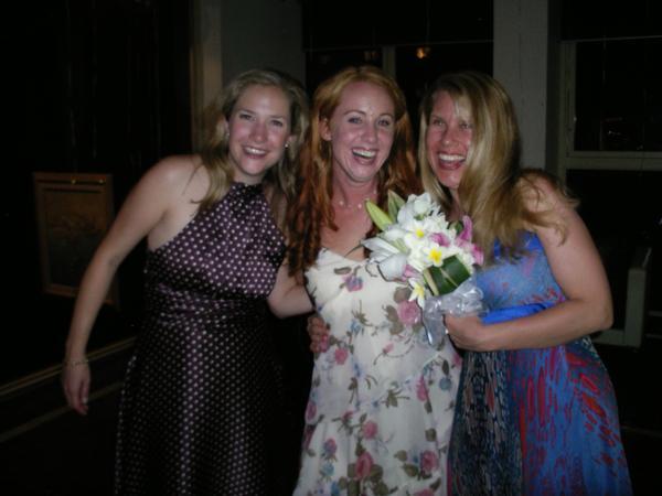 Mel, Tally and Leanne (who caught the Bouquet!)