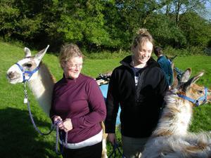 Llama Treking - Rach and Bev