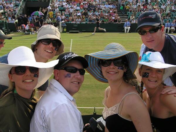 Brooke, Megan, Aaron, Amy, Rach and Justin on court 2
