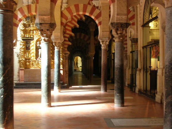 Vnitřní prostor katedrály