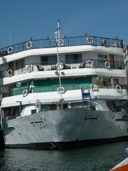 Cruise ship - Medea