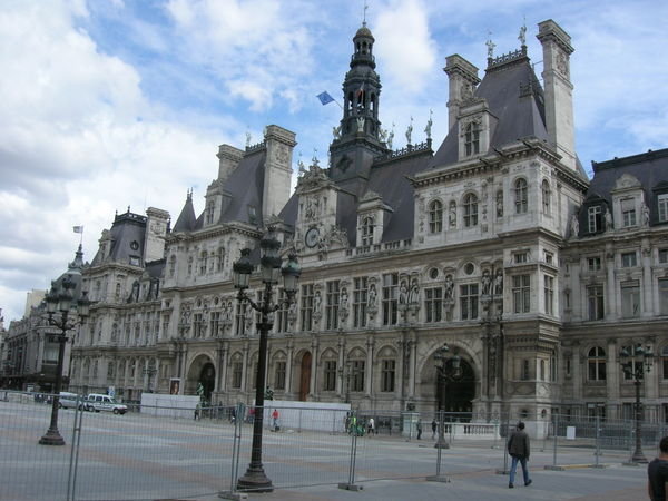Hotel de Ville (City Hall)