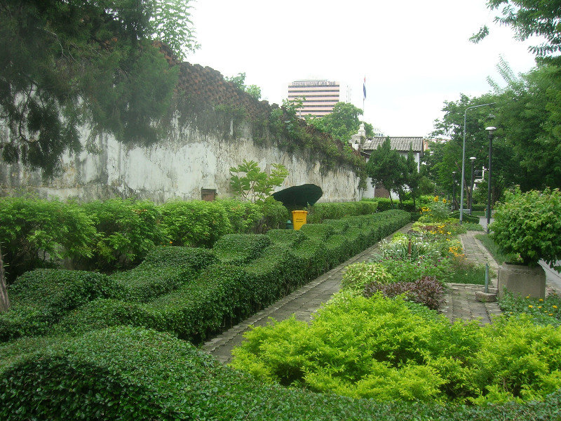 Romaneenart Park garden