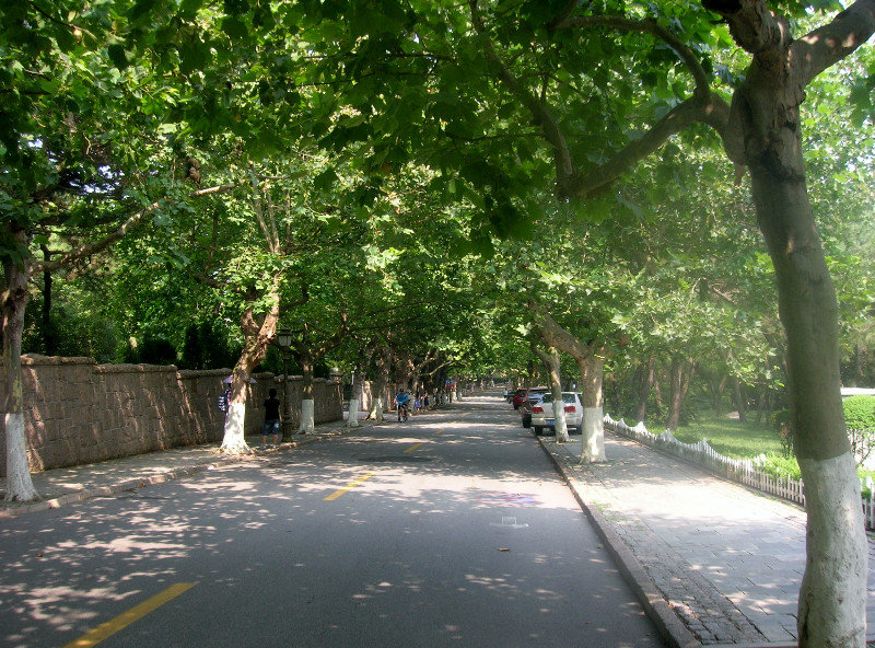 Ba Da Guan street