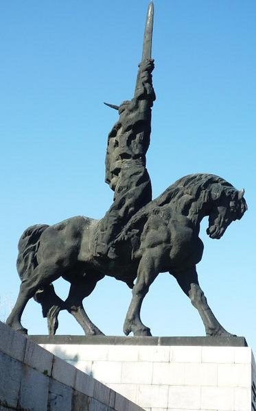 central figure Dobrich monument