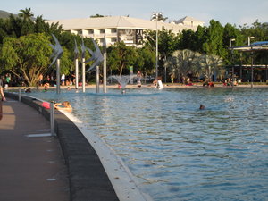 Esplanade Pool