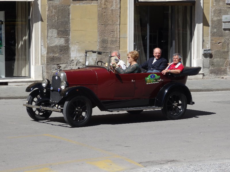 Antique Car in Lucca