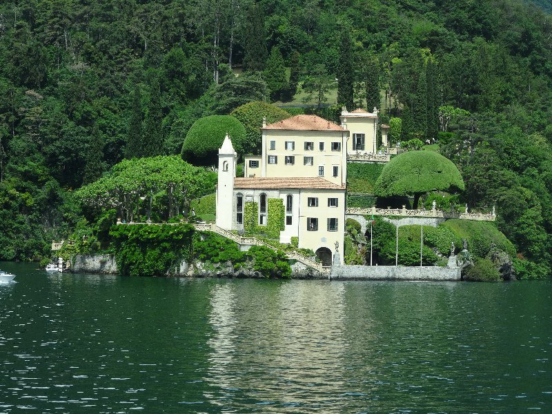 This is the villa Lisa wants to buy