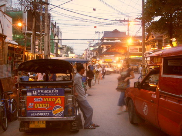 chiang mai night market
