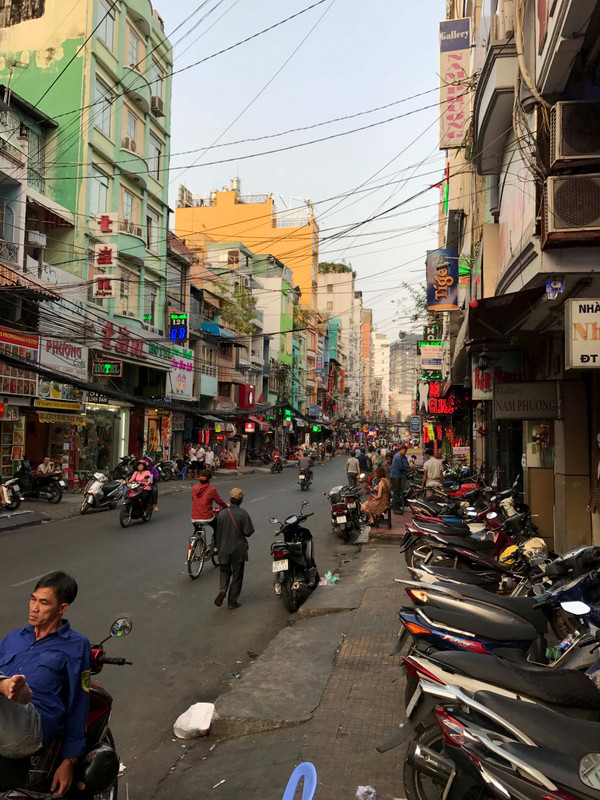 The crazy streets of Saigon