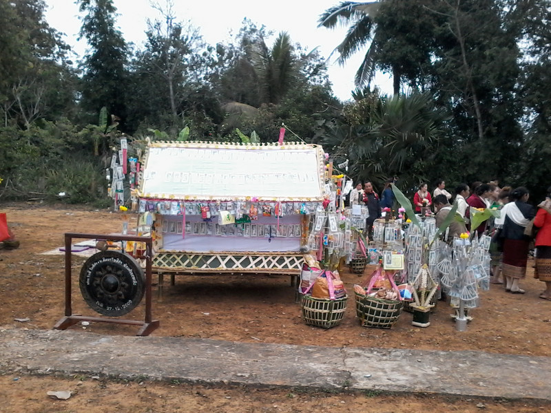 cérémonie funéraire bouddhiste lao