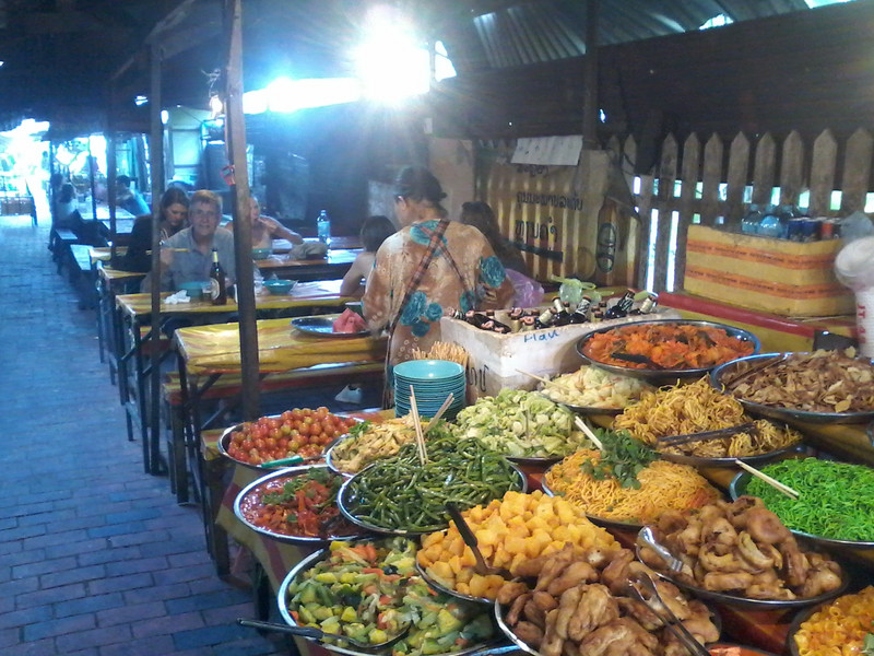 dîné au marché de Luang Prabang