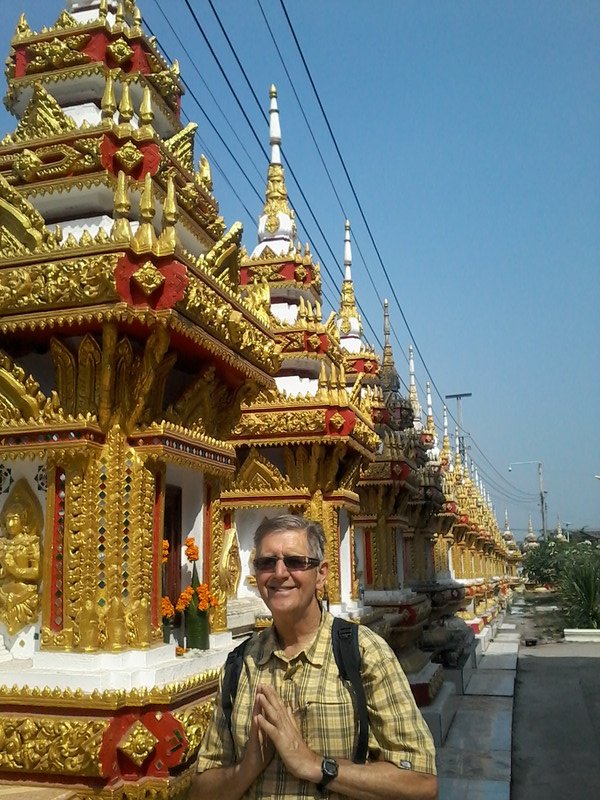 temple dans la cour du Talat Salao (temple couvert d'or), Vientiane