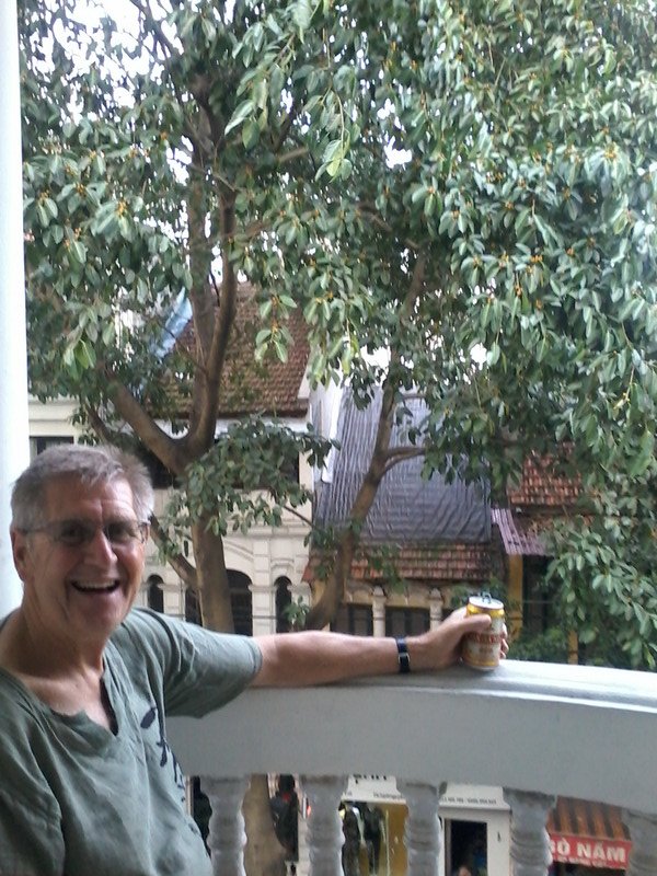 Une bonne bière Hanoi sur le balcon