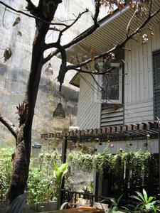 The outside of Shambara Guesthouse