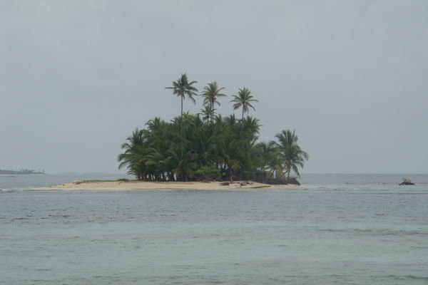 typical island in san blas