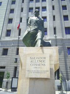 Salvador Allende Statue