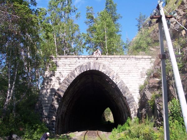 Little tunnel