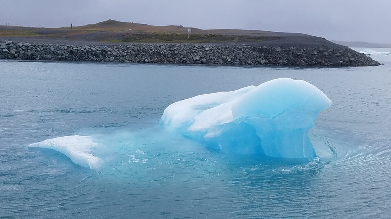 Small iceberg in Glacier Lagoon.