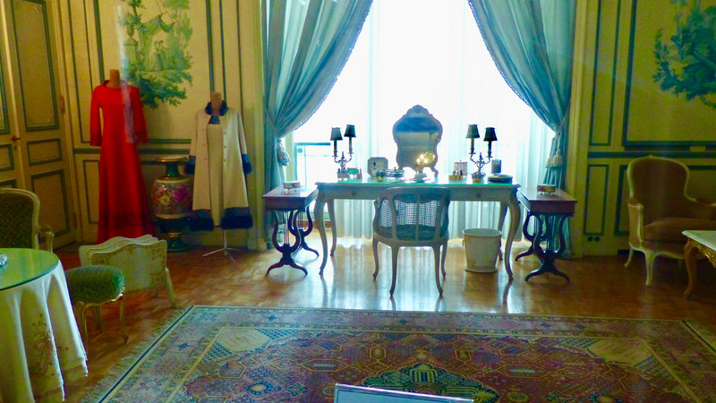 THE SHAH'S WIFE DRESSING ROOM
