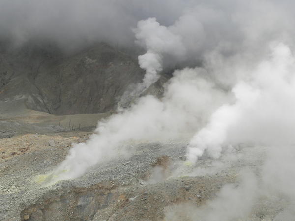 aktivni sopka Papandayan 